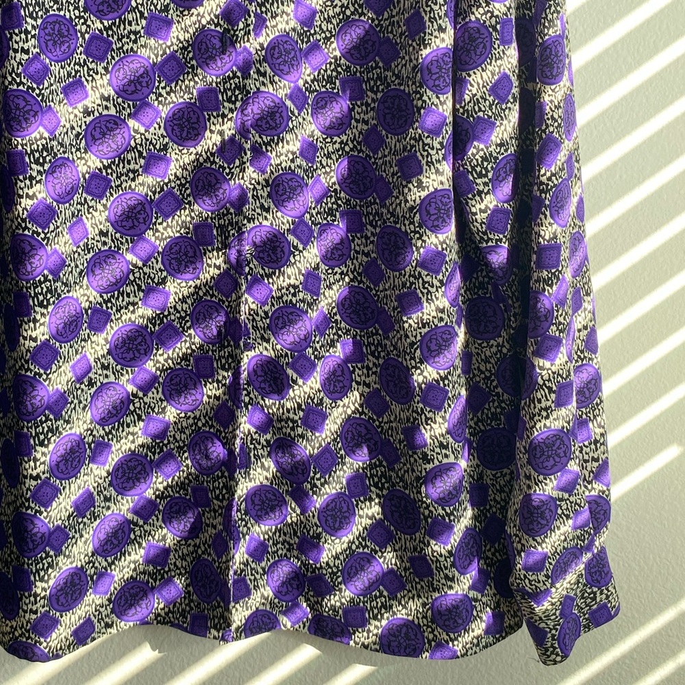 Vintage Patterned Button-Up Blouse - Picture 2 of 5